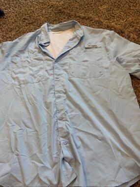Columbia Light Blue Short Sleeve Fishing Shirt